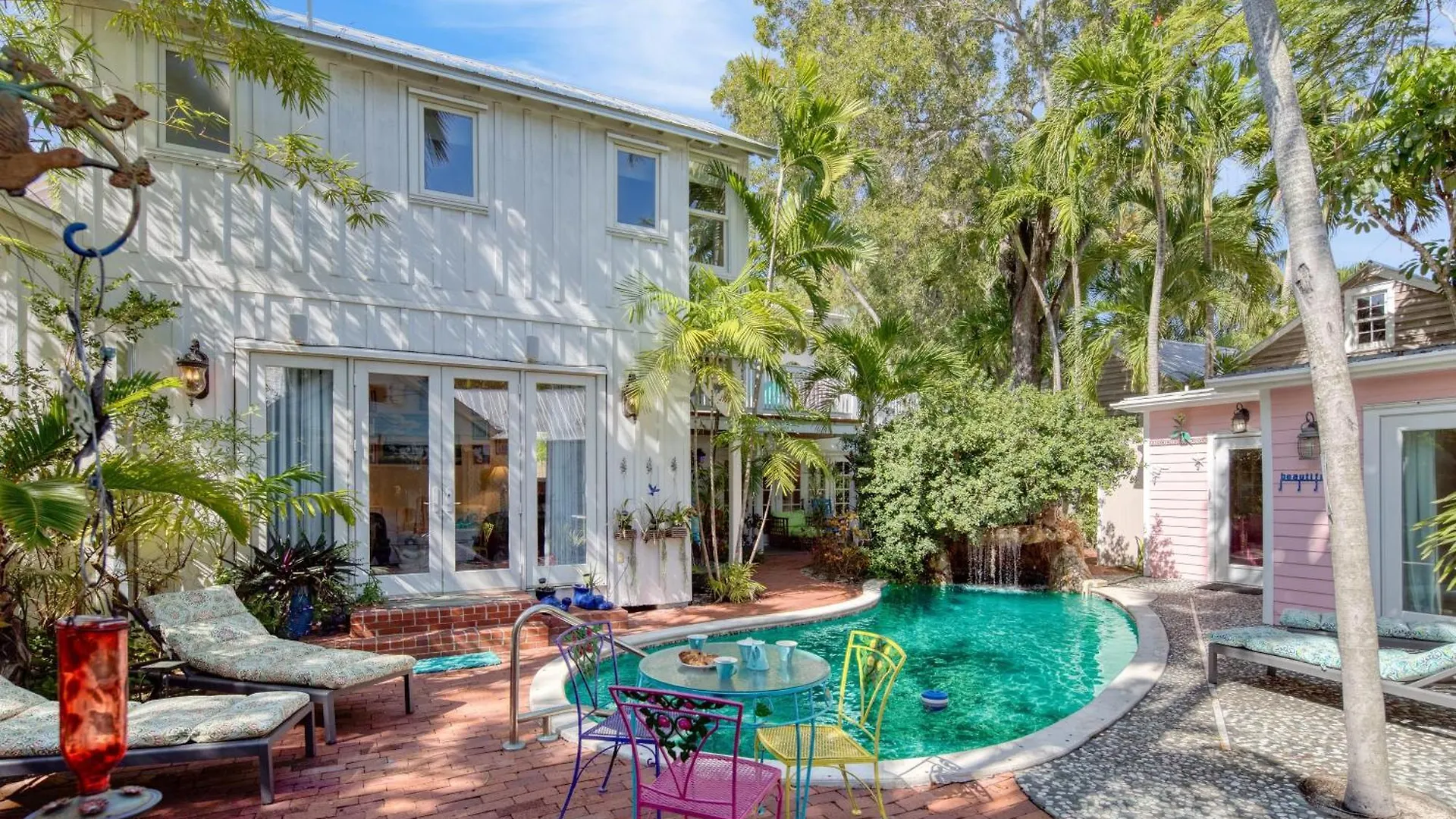 Boat House By Avantstay Character Cottage Central Location W Shared Pool Month Long Stays Cayo Hueso Сasa de vacaciones