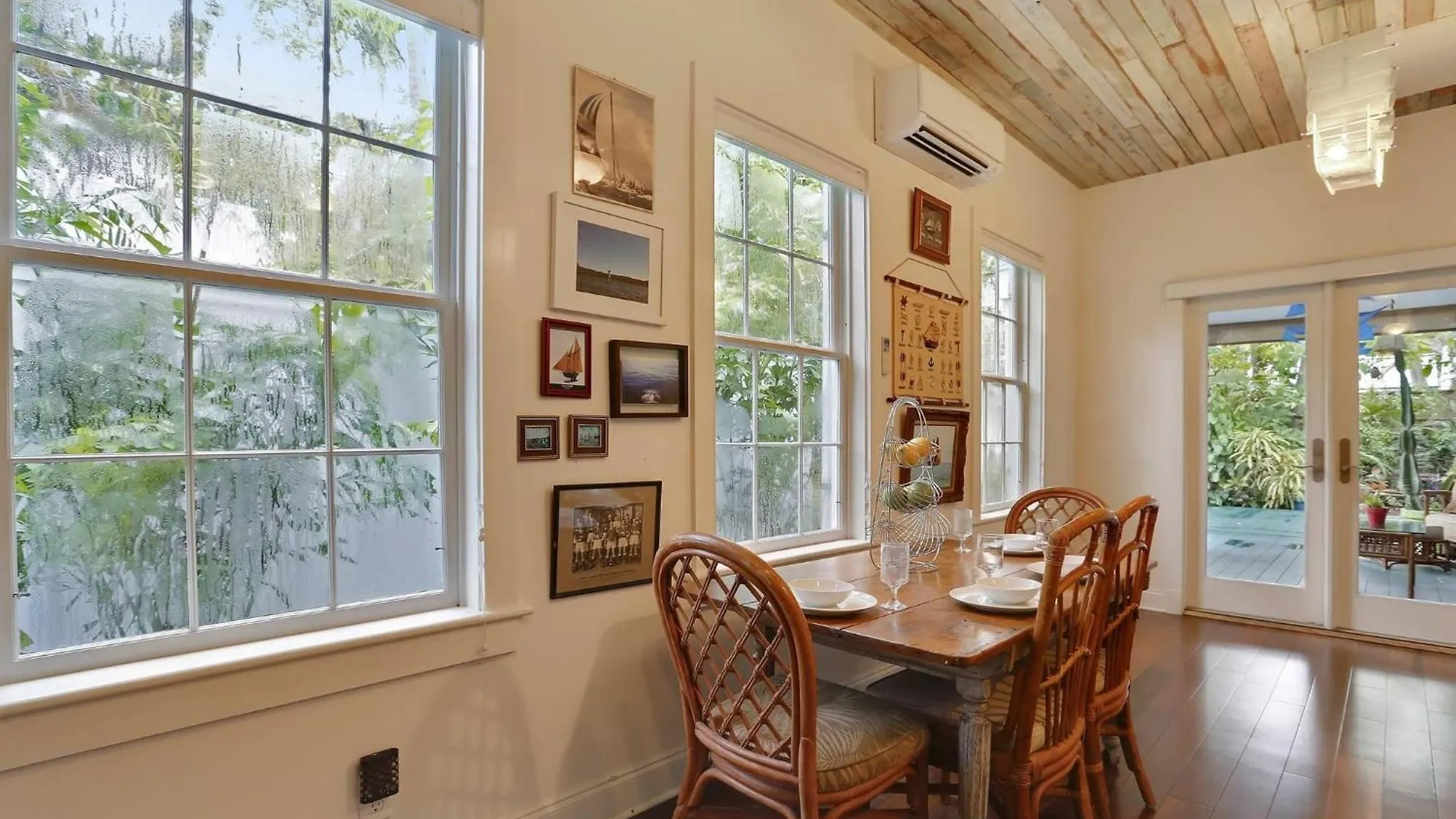 Boat House By Avantstay Character Cottage Central Location W Shared Pool Month Long Stays Cayo Hueso 0*,  Estados Unidos