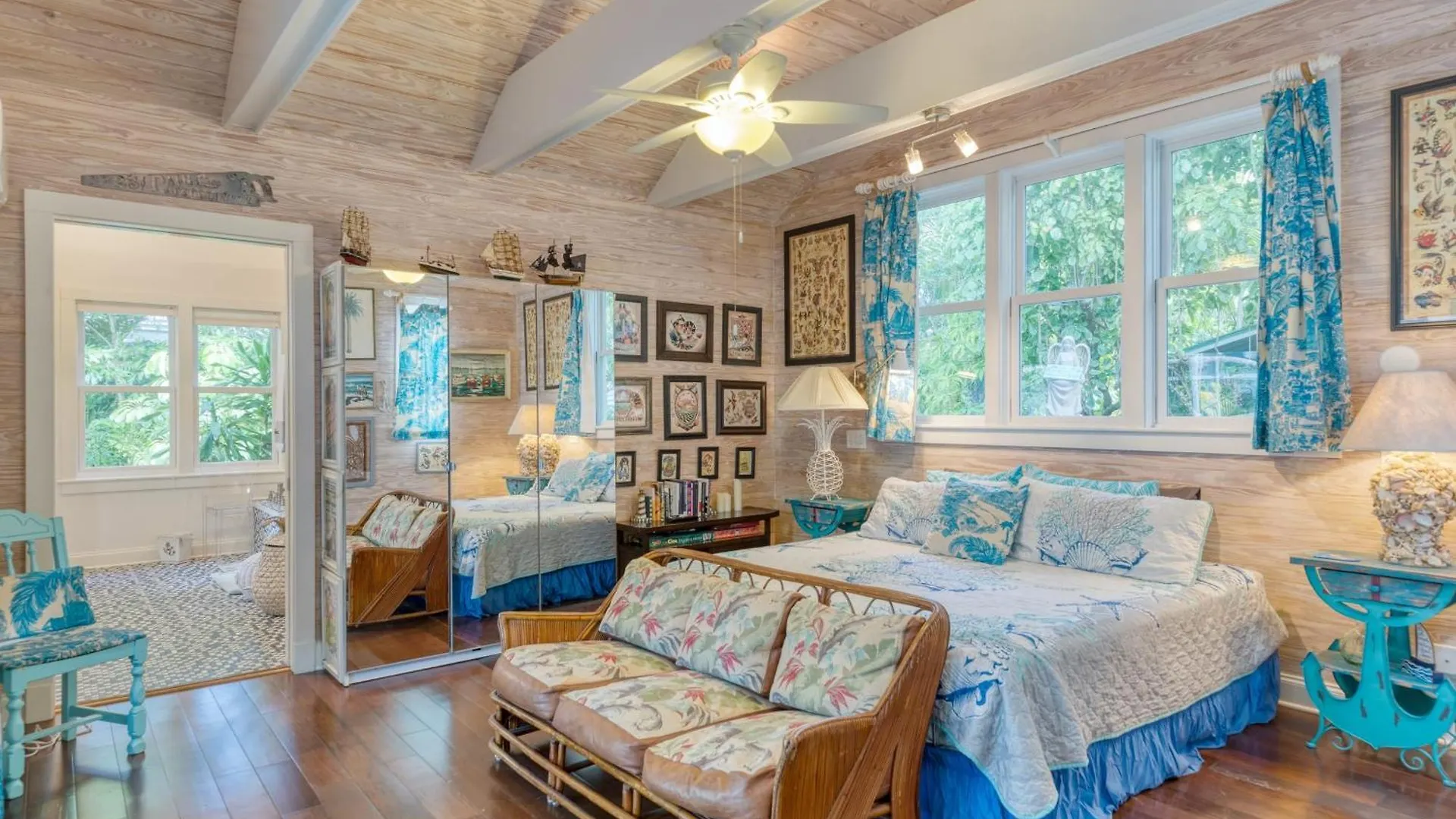 Boat House By Avantstay Character Cottage Central Location W Shared Pool Month Long Stays Cayo Hueso
